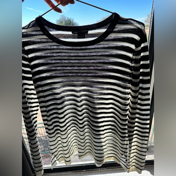 Vince Striped Ombré striped black cream Long Sleeve lightweight  sweater SZ M - Picture 6 of 12